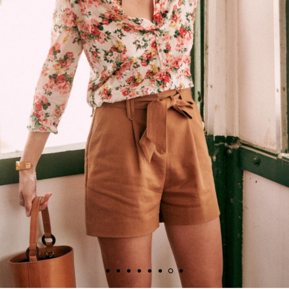 NWT Sezane Lucas shorts 6 / 38 Coffee